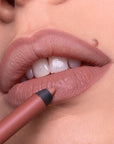 Close-Up Lip Shaper - Nude