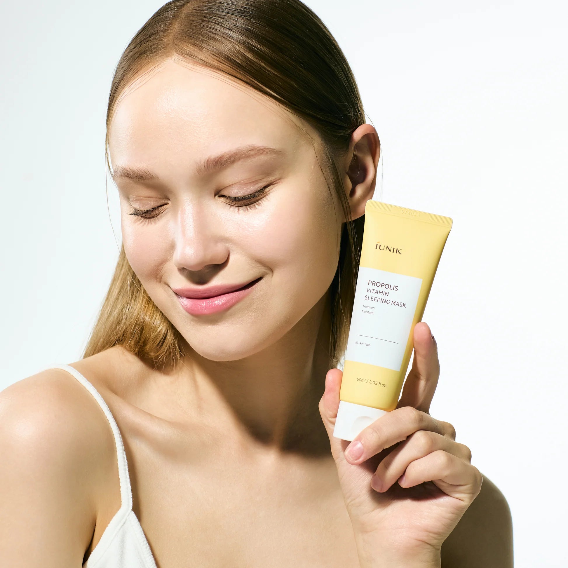iUNIK – Propolis Vitamin Sleeping Mask