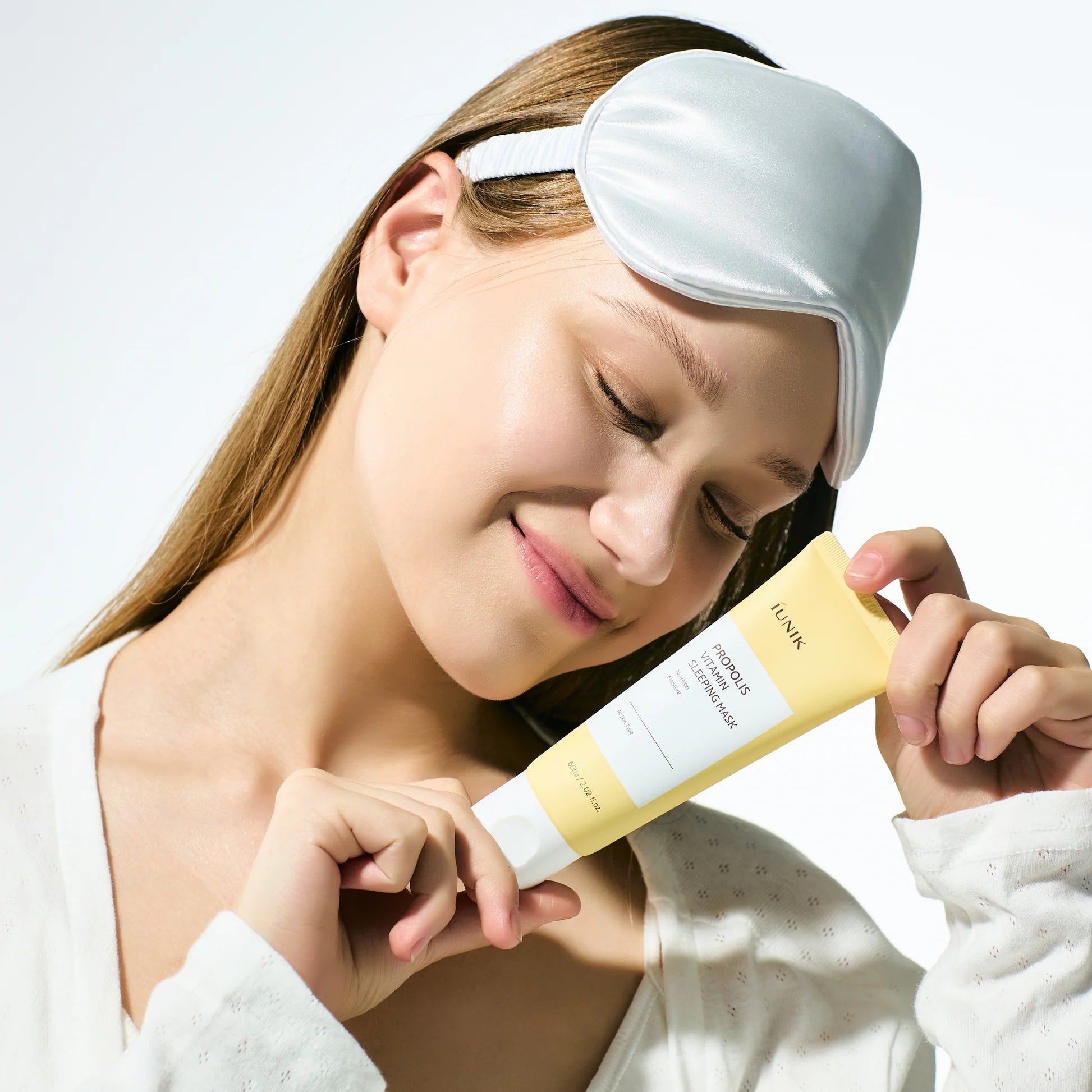 iUNIK – Propolis Vitamin Sleeping Mask