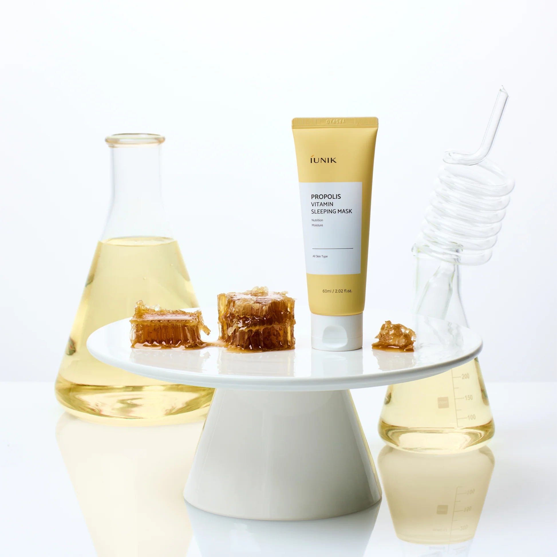 iUNIK – Propolis Vitamin Sleeping Mask