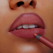 Load image into Gallery viewer, Close-Up Lip Shaper - Nude #4.5
